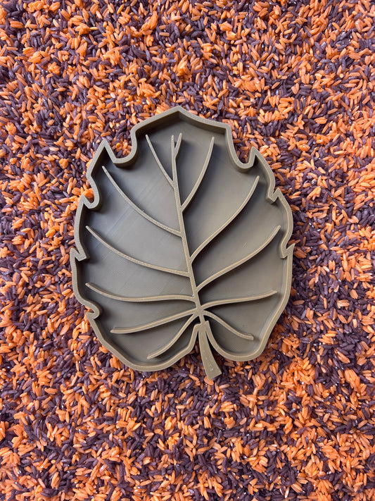 Discover Playdays Autumn leaf sorting tray